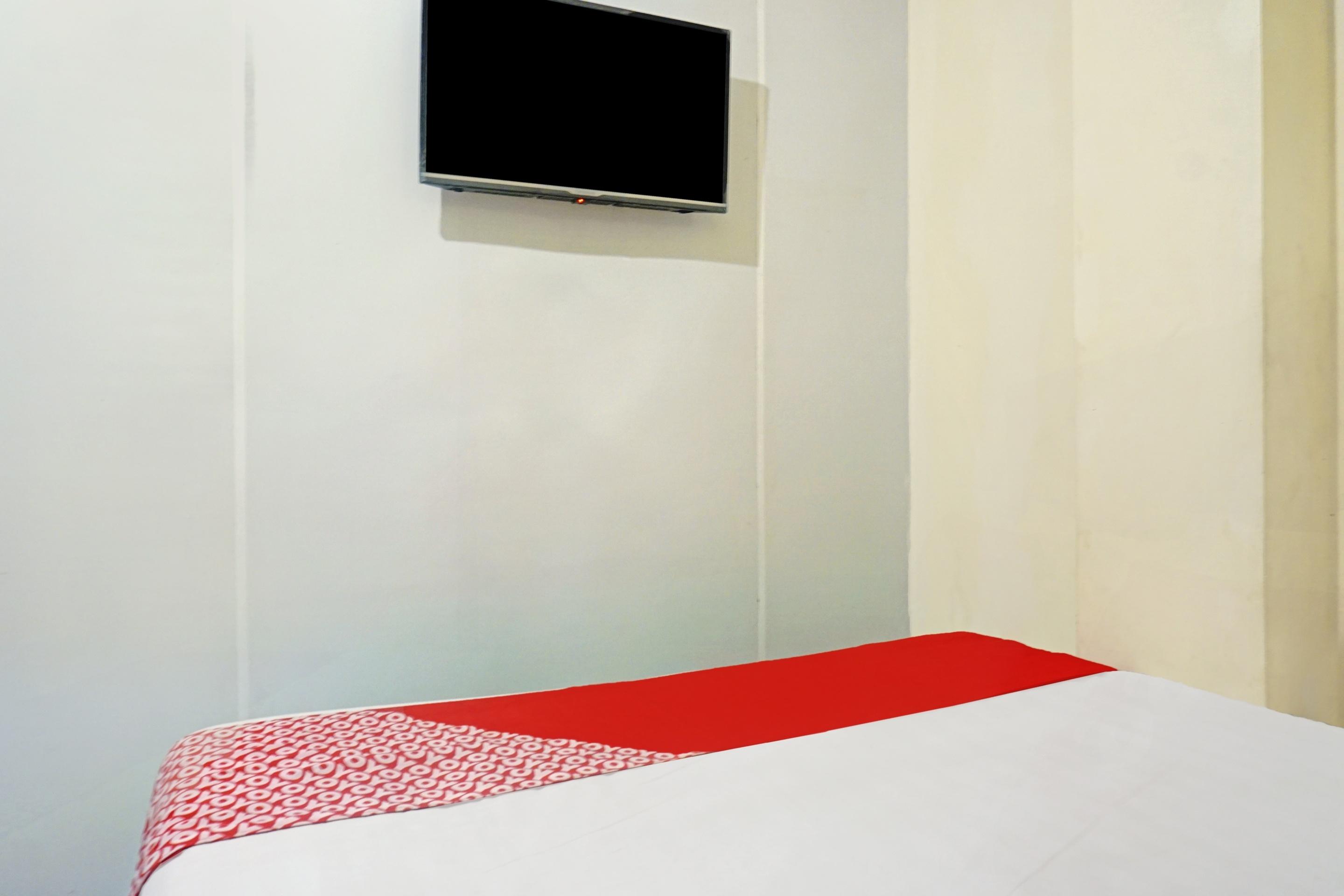 J&B Rooms Pramuka Jakarta Mitra Reddoorz Luaran gambar