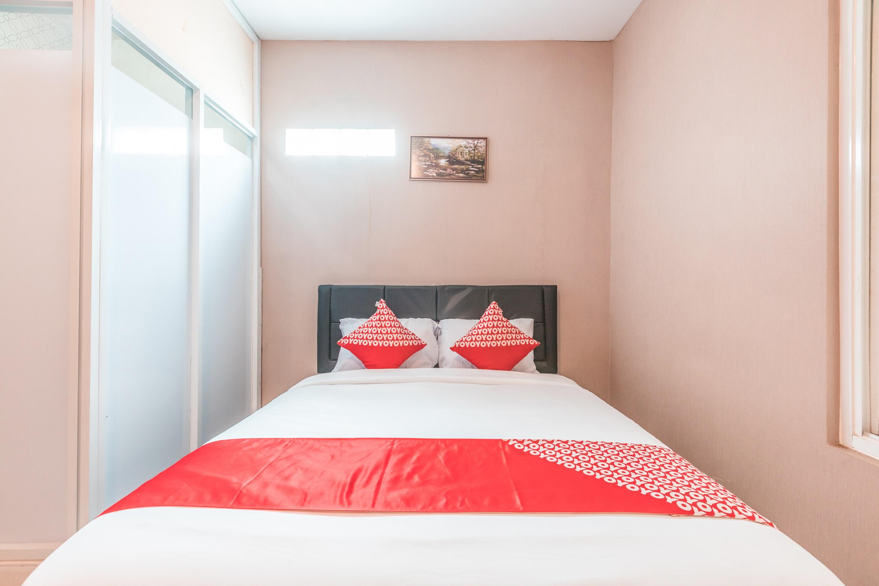 J&B Rooms Pramuka Jakarta Mitra Reddoorz Luaran gambar
