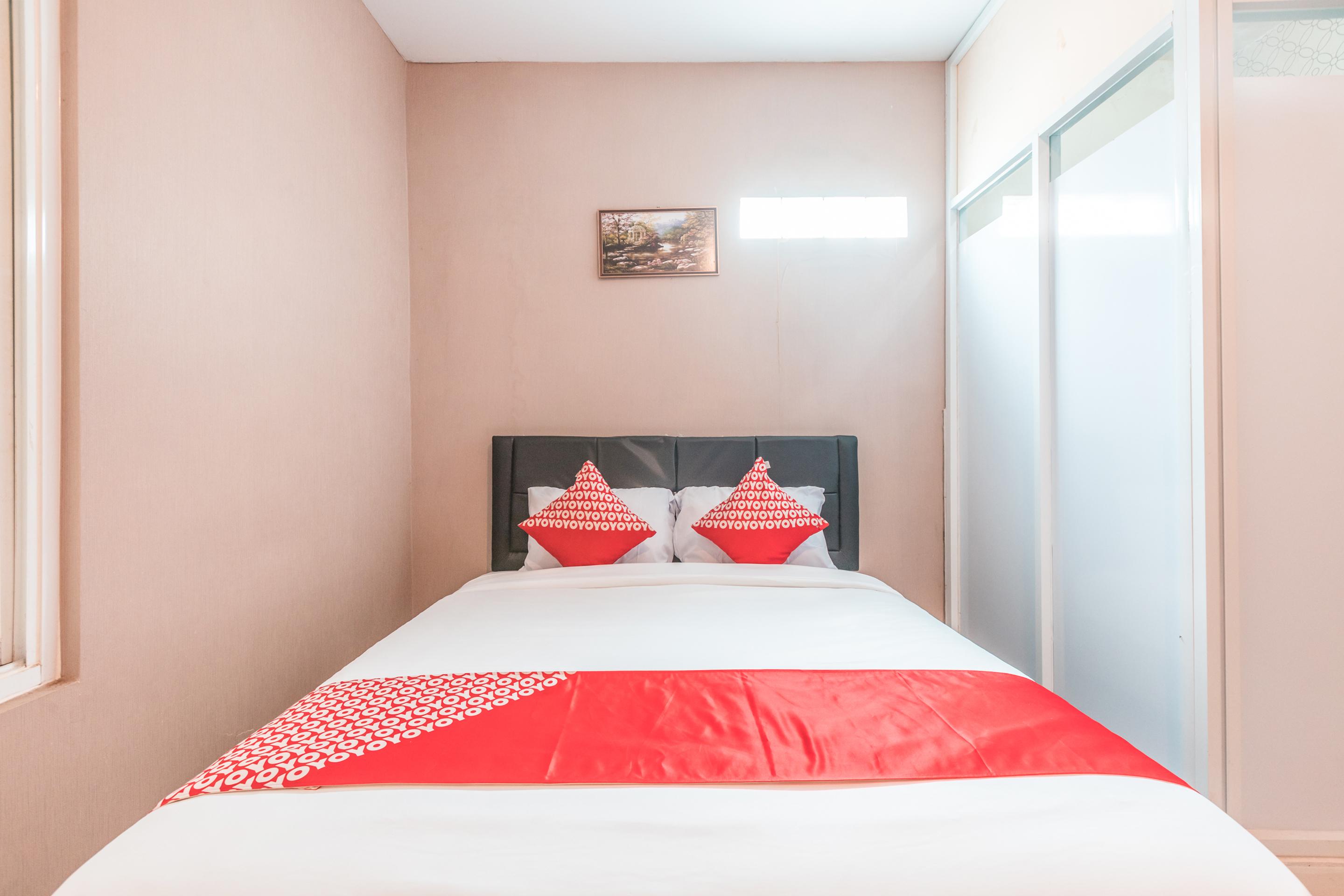 J&B Rooms Pramuka Jakarta Mitra Reddoorz Luaran gambar