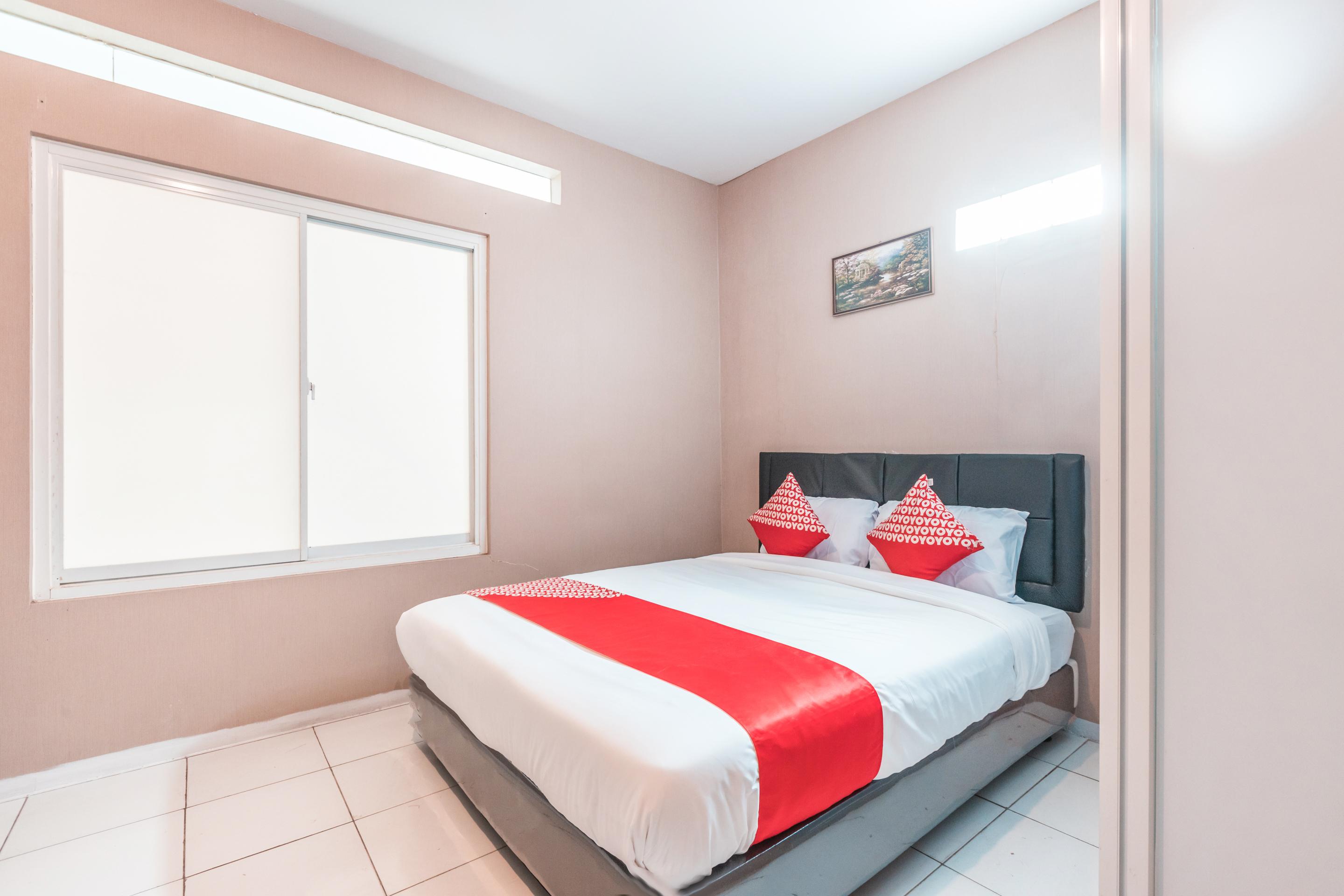 J&B Rooms Pramuka Jakarta Mitra Reddoorz Luaran gambar