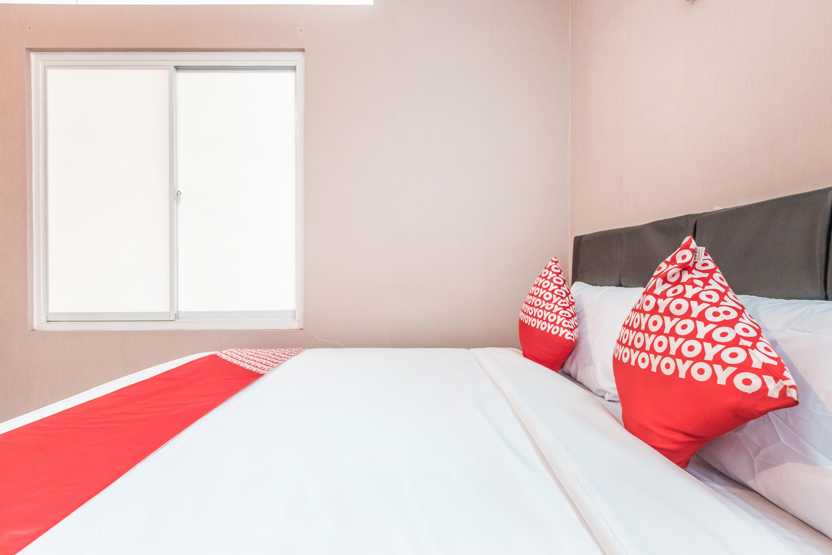 J&B Rooms Pramuka Jakarta Mitra Reddoorz Luaran gambar
