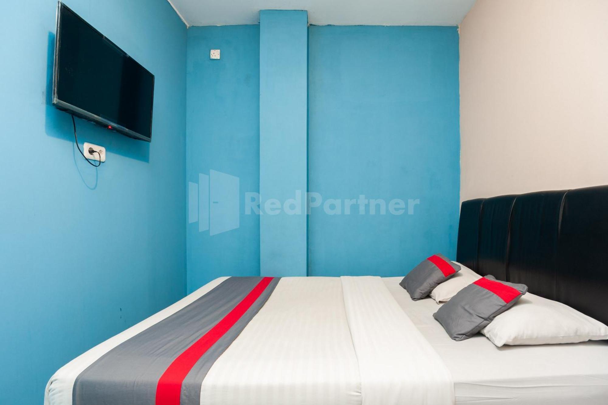 J&B Rooms Pramuka Jakarta Mitra Reddoorz Luaran gambar