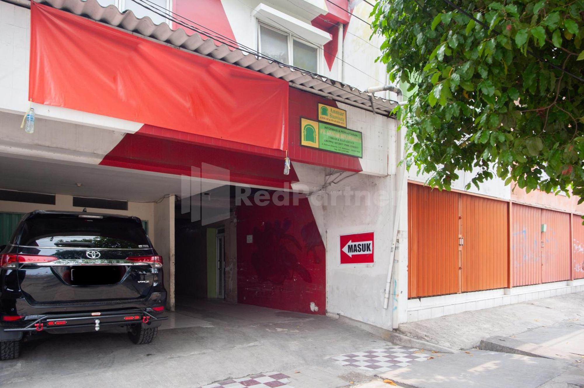 J&B Rooms Pramuka Jakarta Mitra Reddoorz Luaran gambar